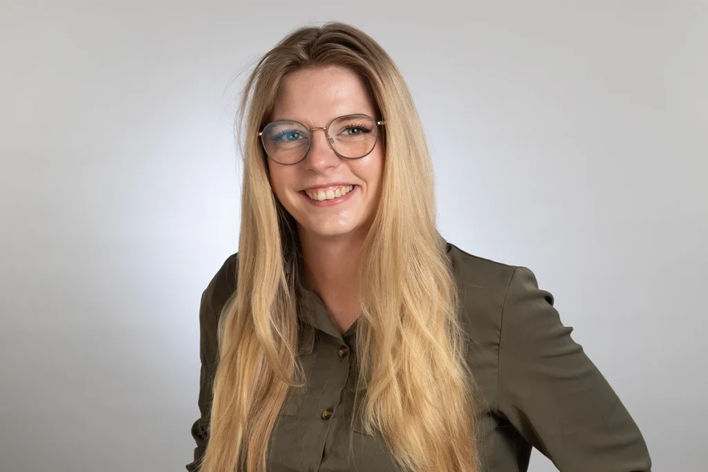 Vivien Brüne, Verwaltungsassistenzin beim Ruhrtaler Assistenzdienst